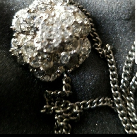 CHANEL Swarovski CC Necklace.. Authentic. - Picture 5 of 8